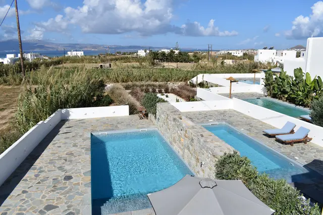 Swimming pools and sea views in Plaka, Naxos